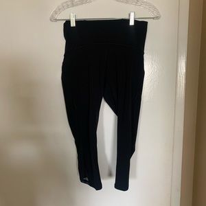 Lululemon workout capris